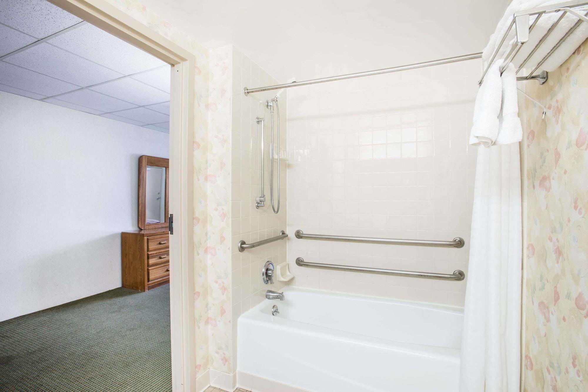 The Niagara Inn Niagara Falls Extérieur photo